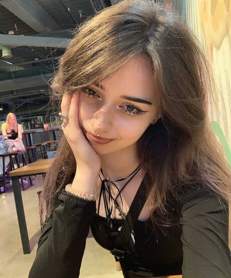 pavuk1 0 actrice chaude des photos