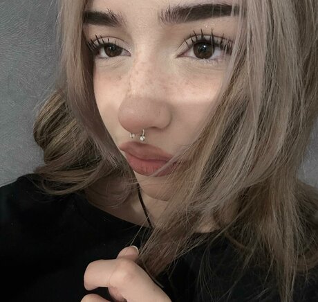 pavuk1 0 modèle parfait photos