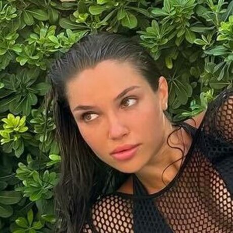 gros seins gorge profonde onlyfans art supérieur archive