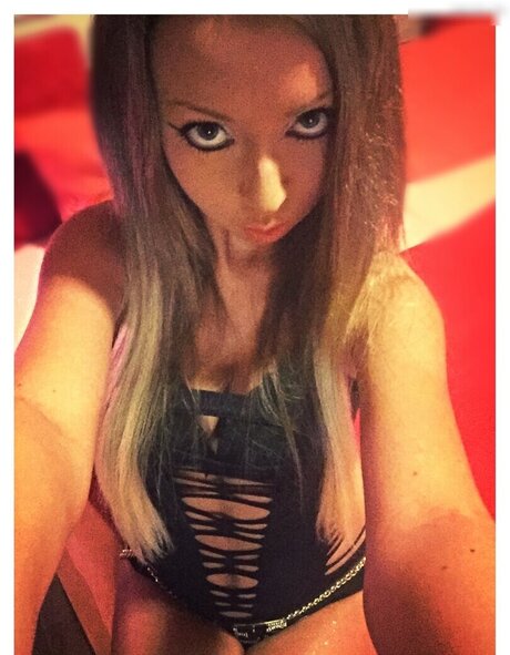 Melanie Hirsch joli modèle collection