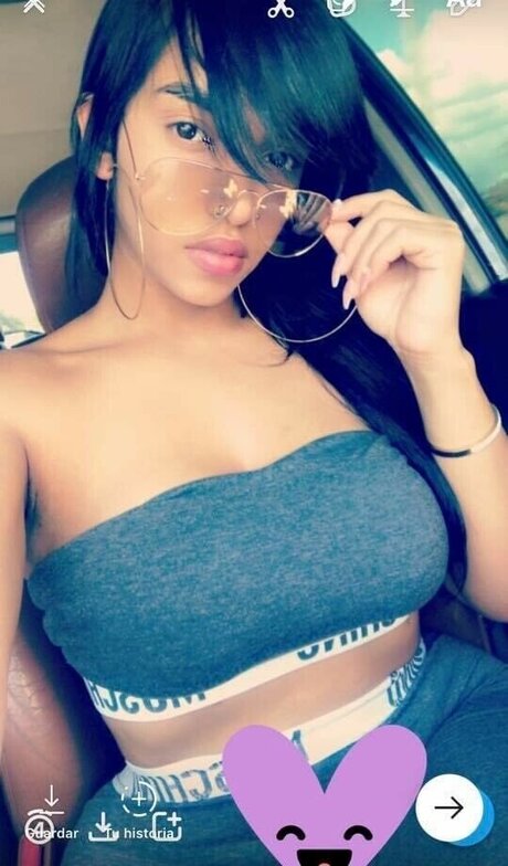 Yinett Baez beau modèle archive