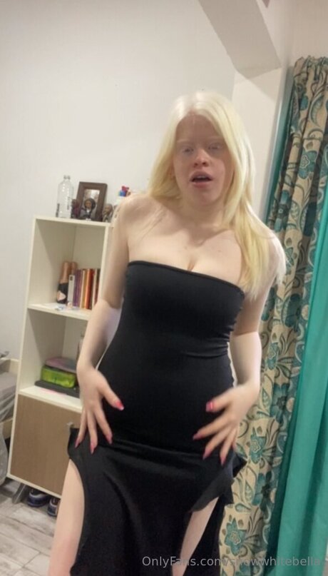 Snowwhitebella beau modèle photo