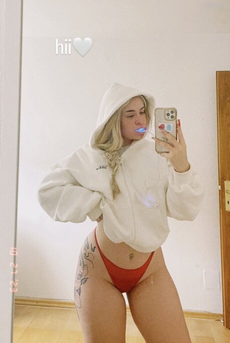 fans de gros seins asiatiques uniquement nu de haute qualité photos