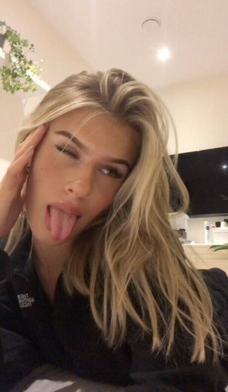 Sophie Schnur modèle érotique images