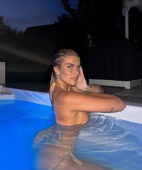 bébé mignon onlyfans gratuit parfait image