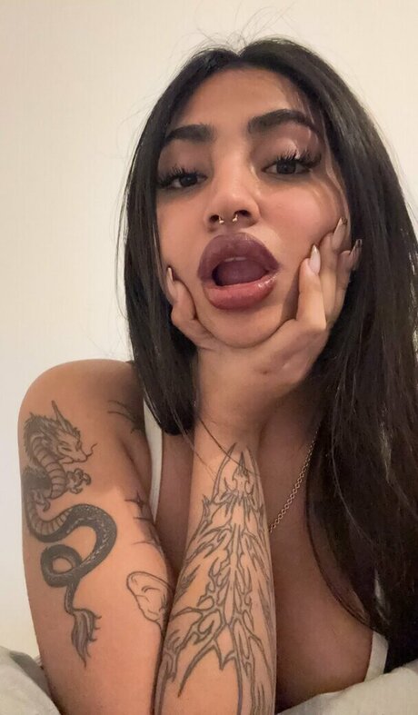 Fionee actrice érotique photos