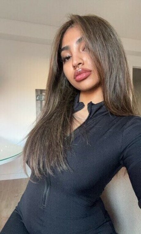 Fionee art modèle archive