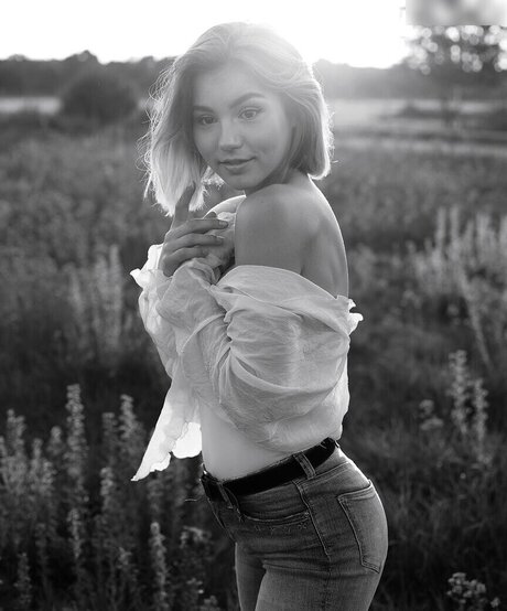 fellation publique onlyfans sexy jolie archive