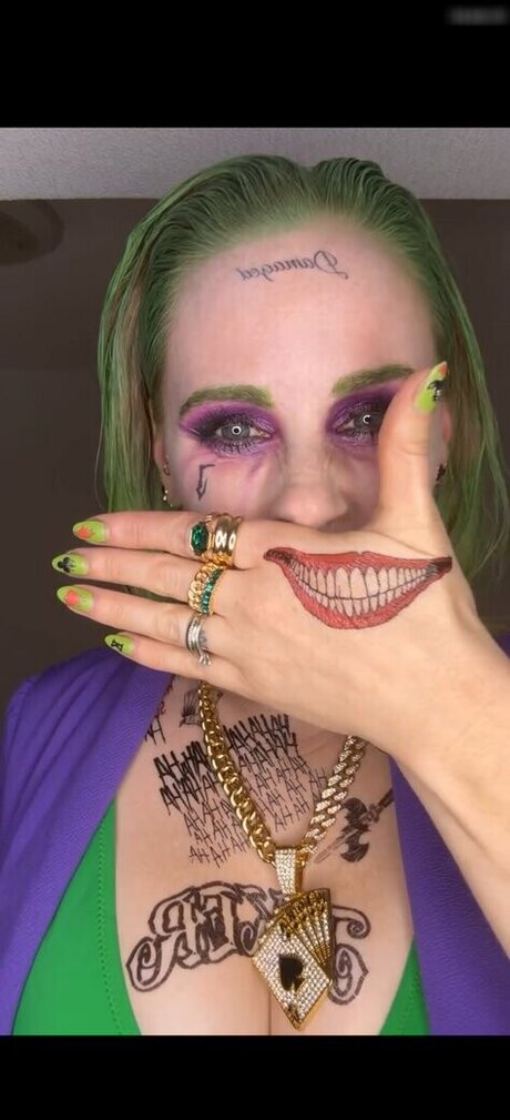 Jacqueline Sparrow modèle adulte photos