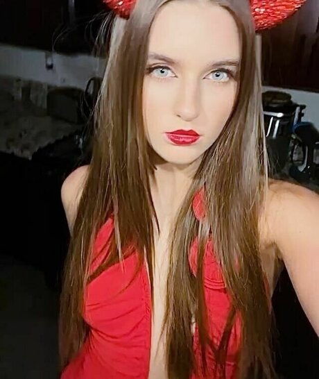 Savannah Clarke modèle parfait photo