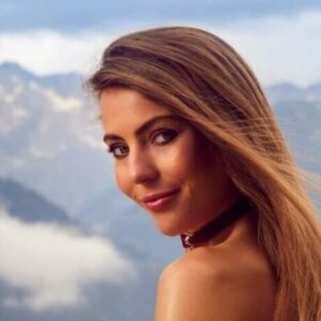 Vroni Sbrizzai étoile nue photo