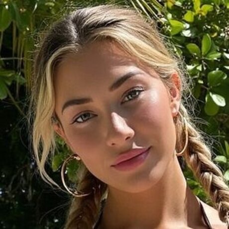 Bonnie Hart star du porno nue des photos