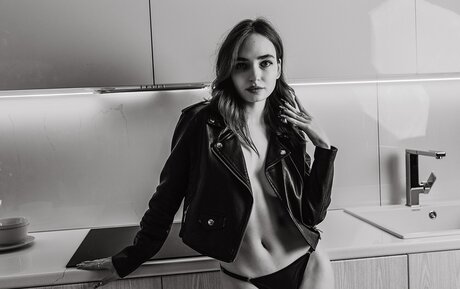 Kamilla Manina star du porno parfaite des photos