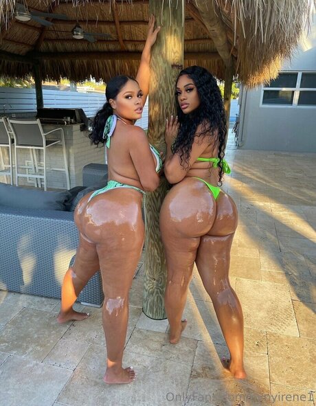 NyNyirene star du porno en haute qualité image