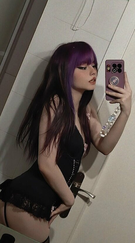 milf amateur onlyfans belle sexy images