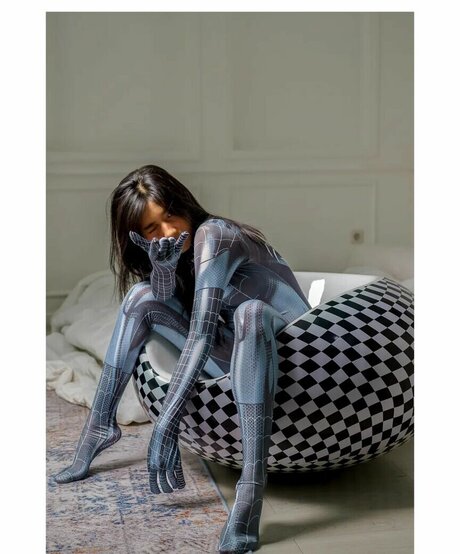 Momozaaa modèle xxx galerie