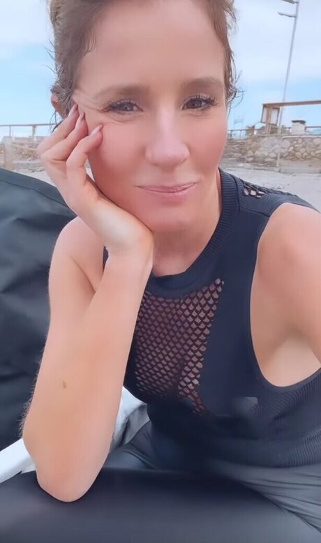 gros seins branlette espagnole onlyfans porno érotique archive