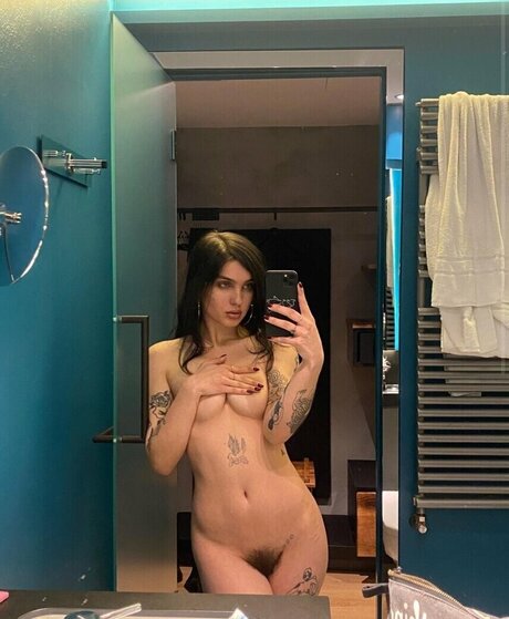 Missirajin actrice adulte des photos