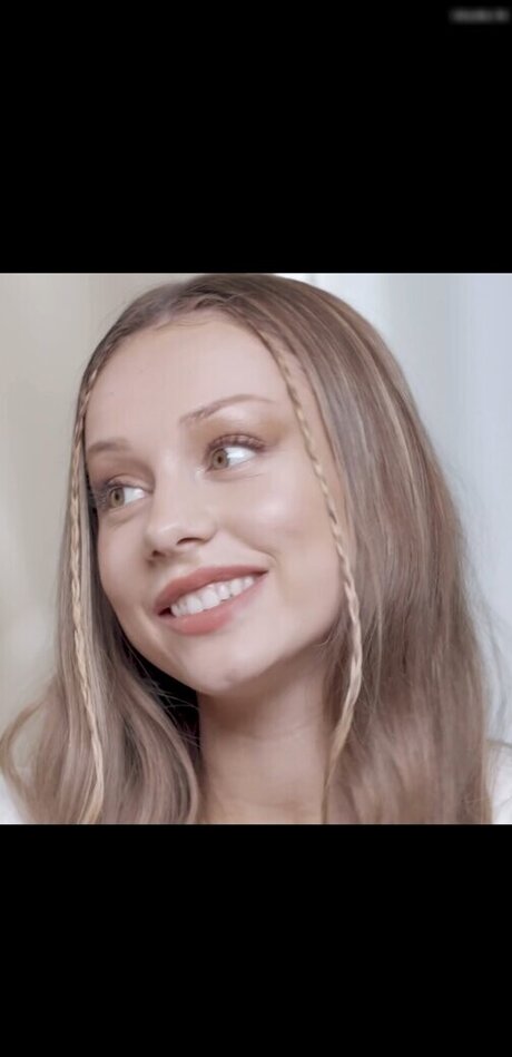 Ester Exp sito haut modèle des photos