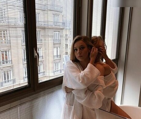 Ester Exp sito modèle gratuit photos