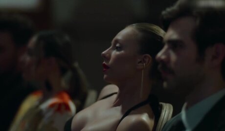 Ester Exp sito mannequin img