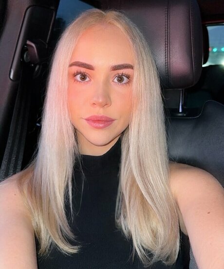 Agnessa Kosogon actrice sexy des photos