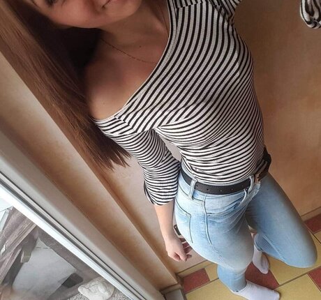 milf aux cheveux noirs onlyfans hd parfait images