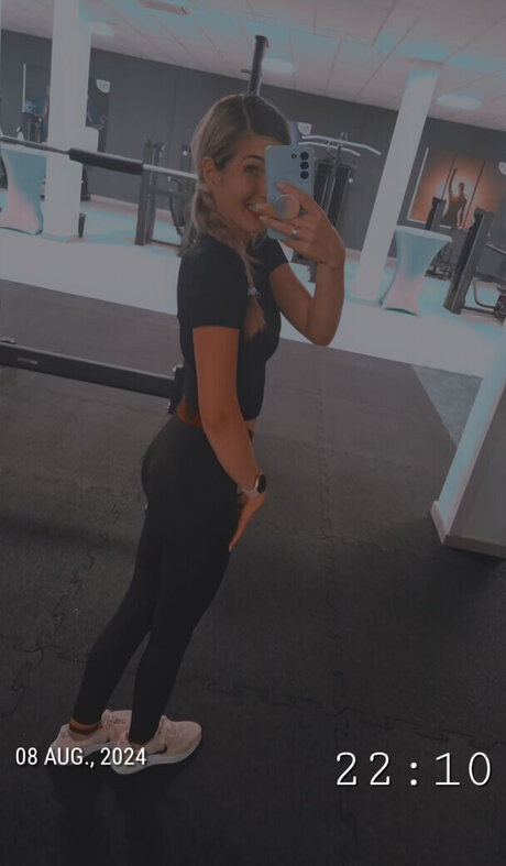 latina solo onlyfans pornographique gratuit img