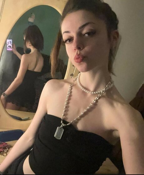 chaton courbé onlyfans gratuit collection