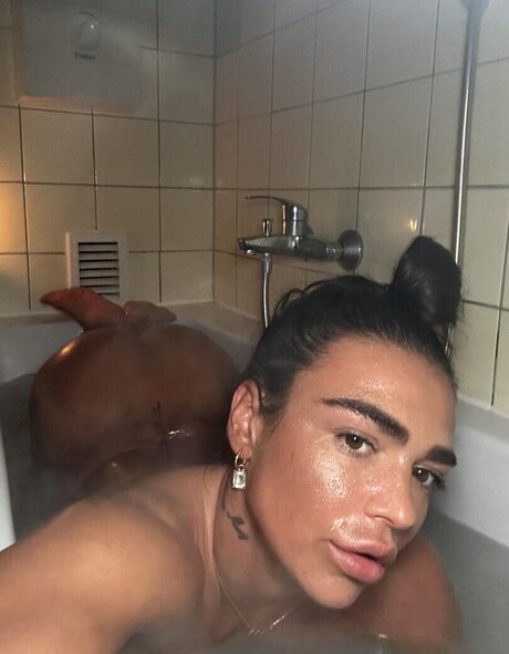 Anny Marry étoile magnifique photo