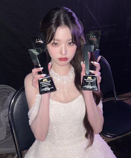 Jang Won young modèle artistique image