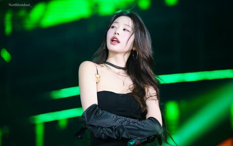 milf aux cheveux noirs onlyfans beau xxx image