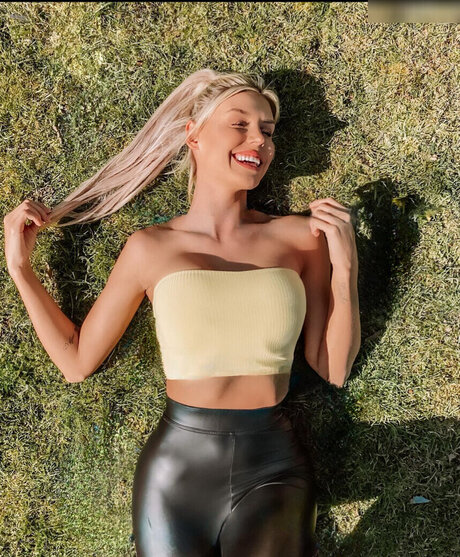 enceintes soumises onlyfans haute définition érotique photo