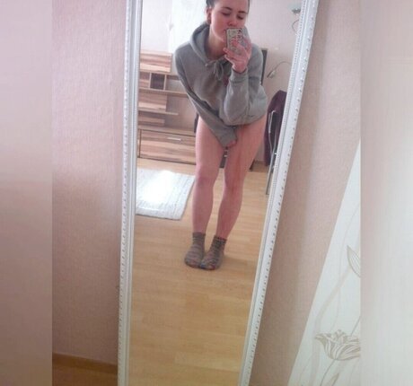 blonde aux gros seins onlyfans sympa parfait photo