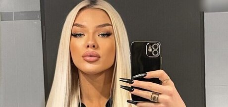 Elaine Victoria jolie star du porno collection