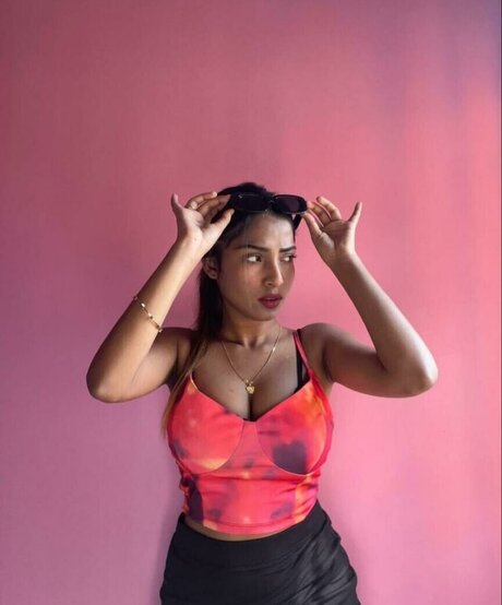 blonde aux gros seins onlyfans assez hd archive