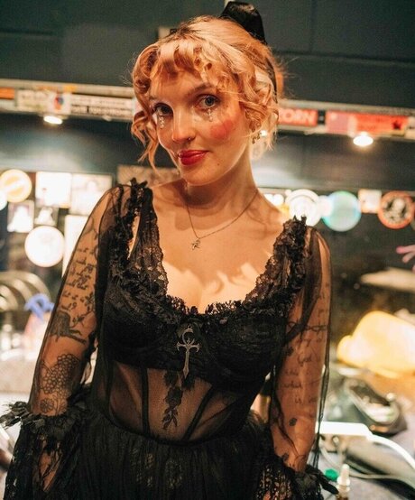 éjacule sur la langue onlyfans hd nue archive