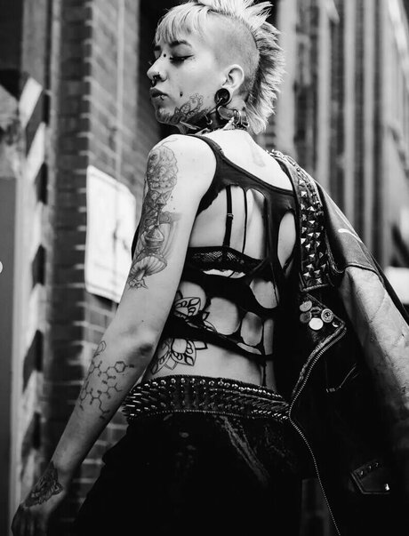 miicky3 0 actrice pornographique galeries