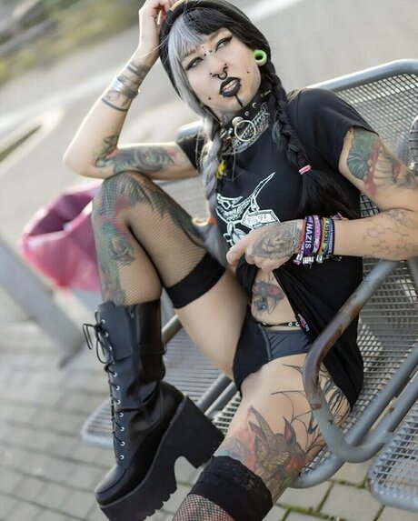 miicky3 0 actrice libre img