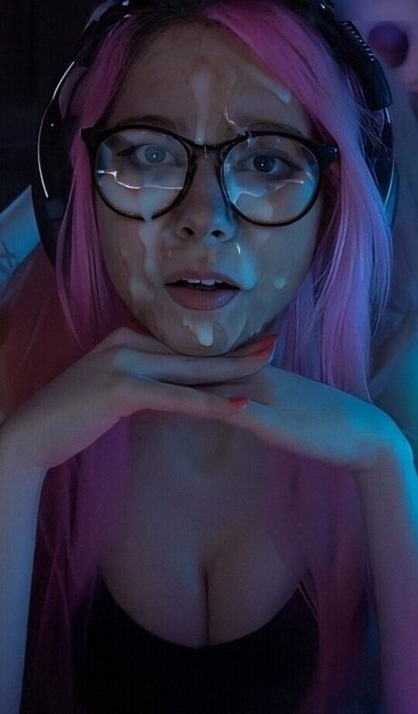 sickEmoAngel actrice érotique collection