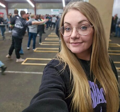 Sarah Milkowski star exclusive galeries