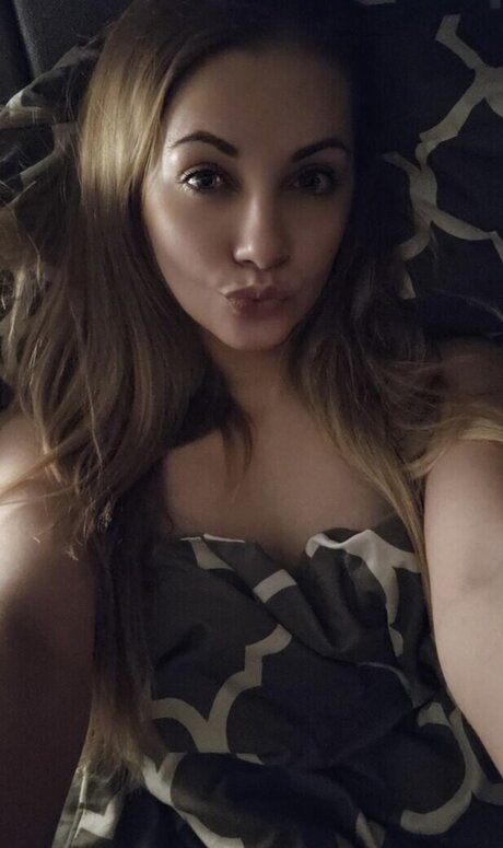 Sarah Milkowski star du porno adulte photo