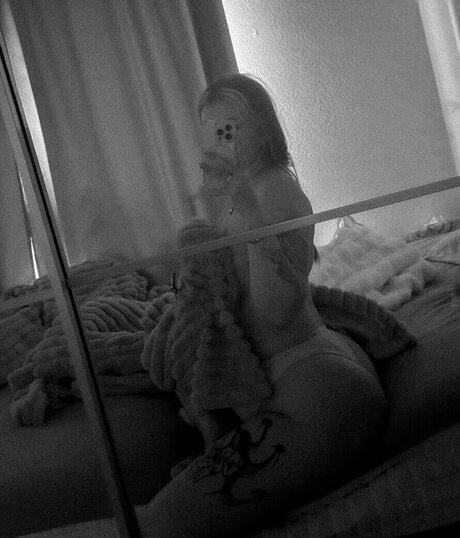 adolescent maigre onlyfans haute qualité gratuit photos