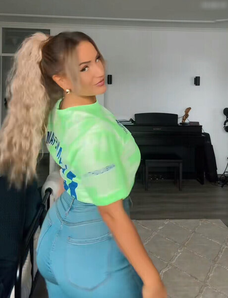 grosse bite baise onlyfans assez nue images