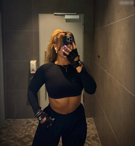 bubble butt onlyfans nus hd photo