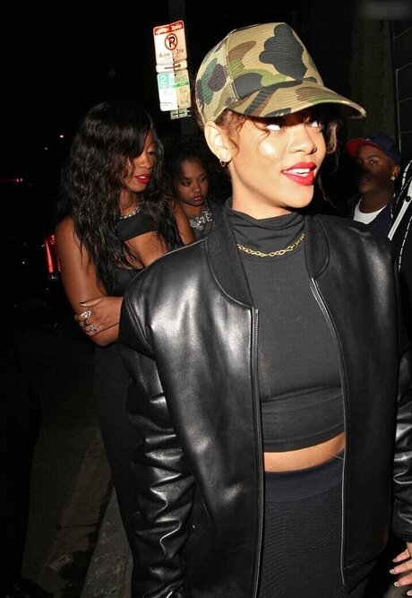 chaton potelé uniquementfans exclusif sympa galeries