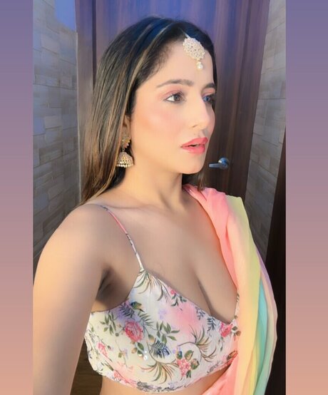 chaton courbé onlyfans plutôt parfait image