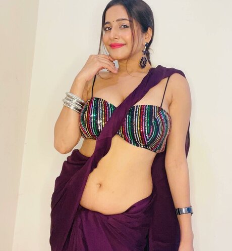 Kate Sharma actrice chaude galeries