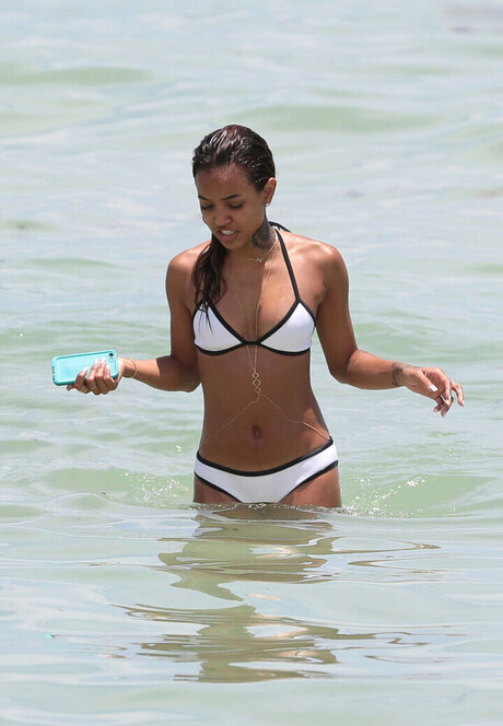 bbw épais uniquementfans art érotique des photos