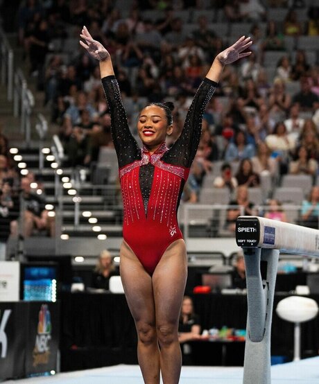 Suni Lee étoile gratuite galeries